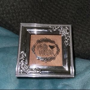 Pretty vulgar, shimmering swan sparkling sass highlighter